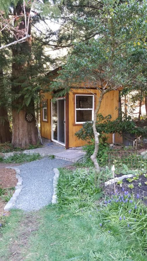 Sacred Pilgrimage Studio Guest House Metchosin Exterior foto